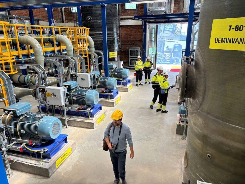 Inside the hydrogen plant. pumps and tanks.