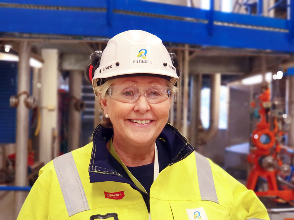 portrait, female, blond, helmet, production hall